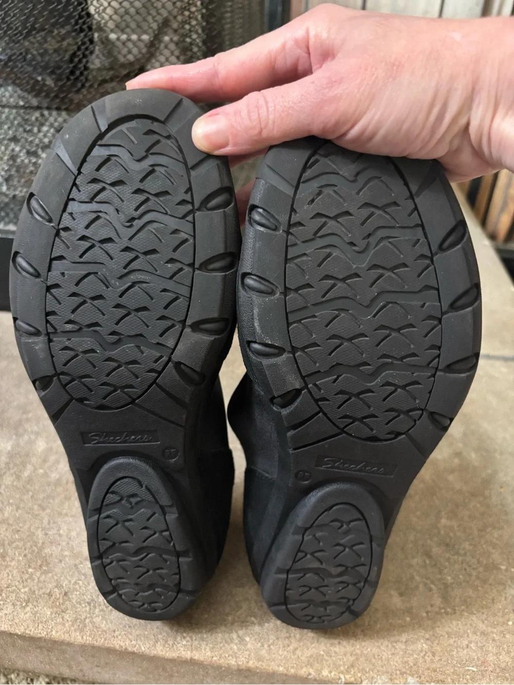 Skechers Relaxed Fit: Career - 9 To 5 Suede black slip on comfort shoe size 10